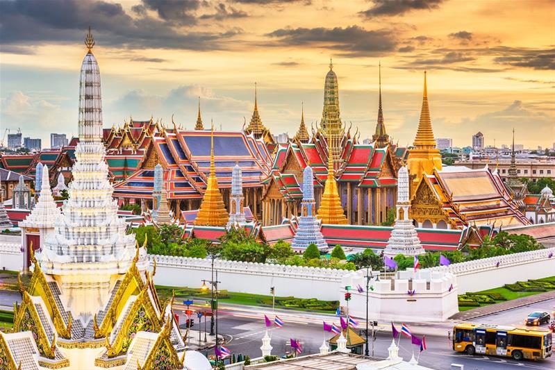 Ngày 1 : TP.HCM - BANGKOK (Ăn tối)