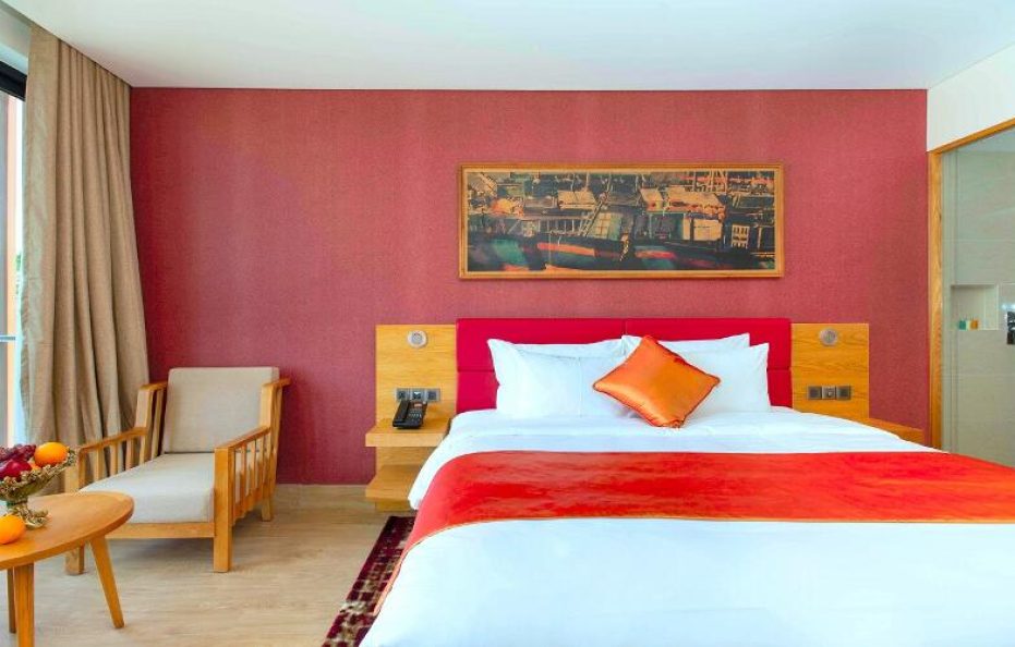 Deluxe Hướng Vườn