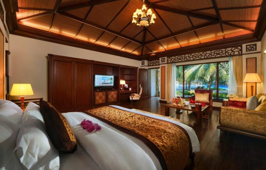 Ưu đãi cho 02 đêm – Ăn 03 bữa + Vui chơi VinWonders + Miễn phí đưa đón sân bay