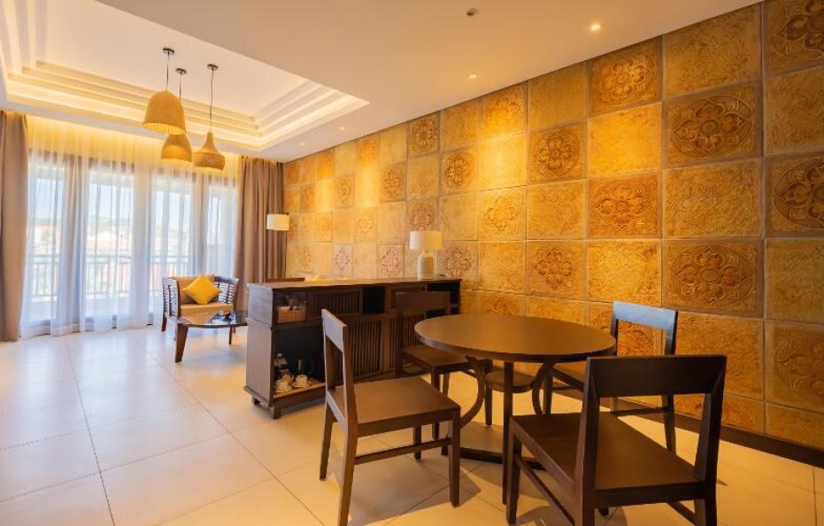 Signature Suite