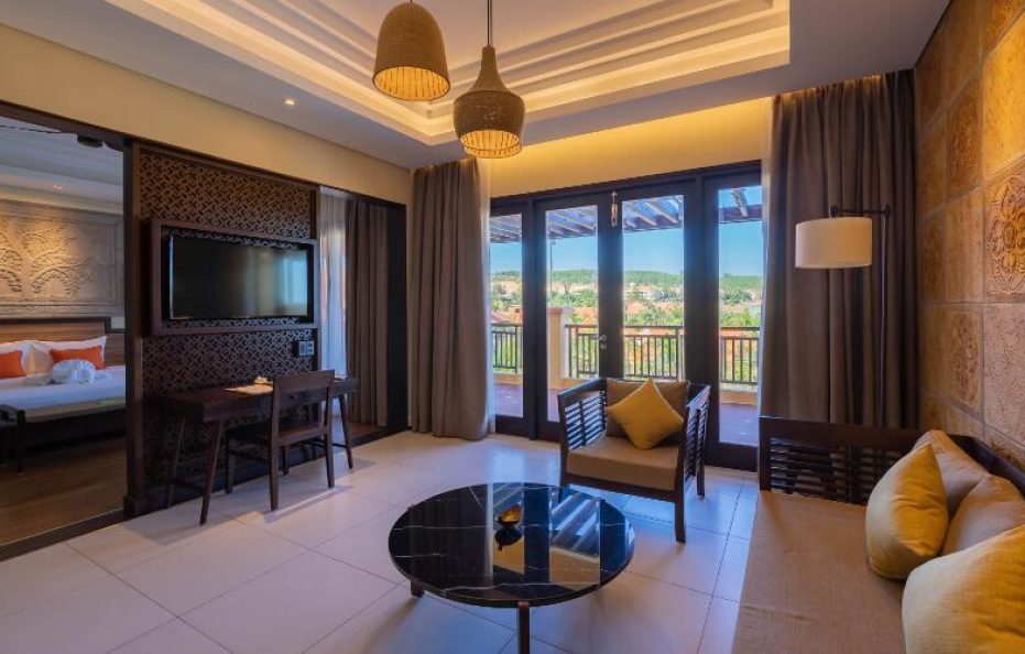 Signature Suite