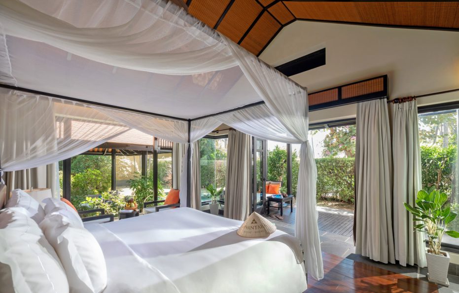 Biệt thự 01 phòng ngủ trước biển (1BR Pool Villa Beach Front)