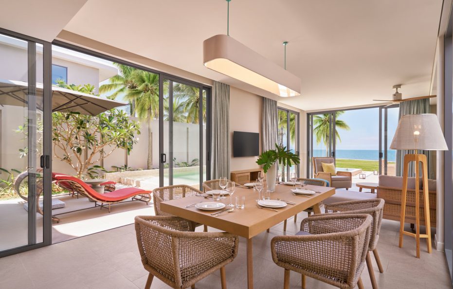 Biệt thự 3 phòng ngủ Hồ Bơi Riêng Trước Biển (3 Bedroom Oceanfront Pool Villa)